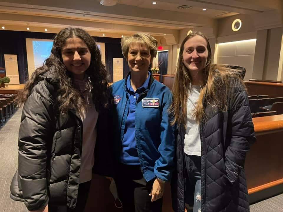 GVSU students pose with Col. Eileen Collins.